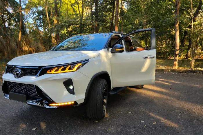 Toyota Hilux SW4 SRX Diamo. 4X4 2.8 TB DIE AUT 2020