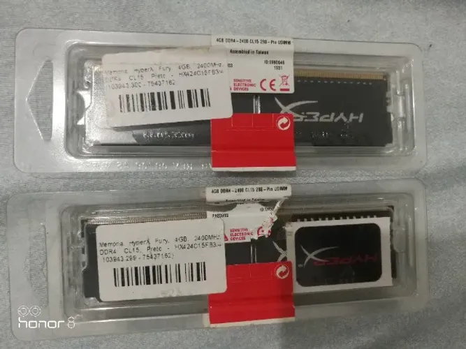 memoria ram ddr4 total 8Gb