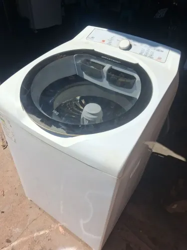 Maquinas de lavar na promoção