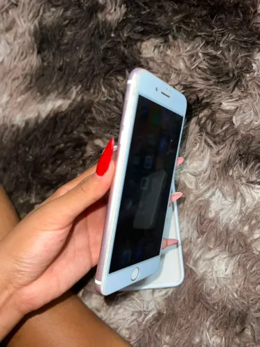 Vendo celular yphone 