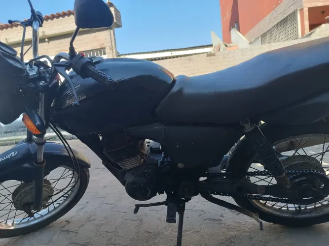 Vende- se moto 150