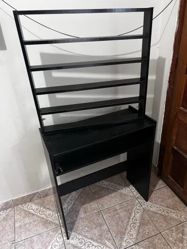 Mesa e expositor de manicure Nails