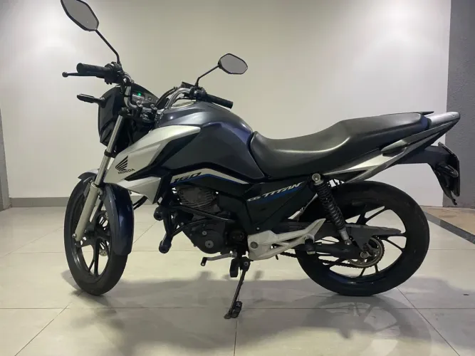 Vende-se Titan 160 pouco usada
