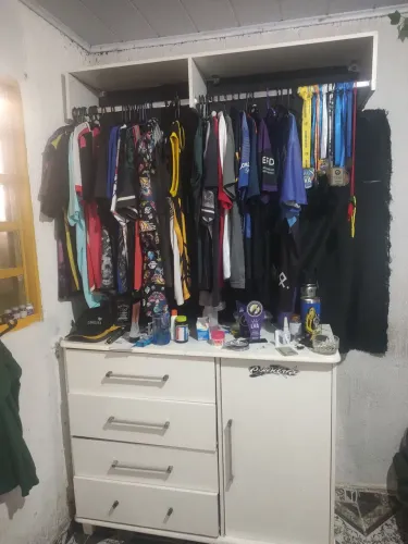 Cômoda + cabideiro
