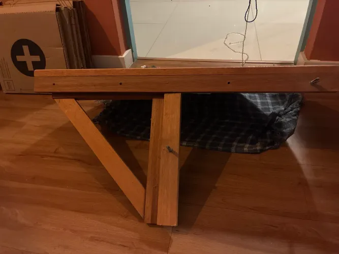 Mesa de parede em madeira