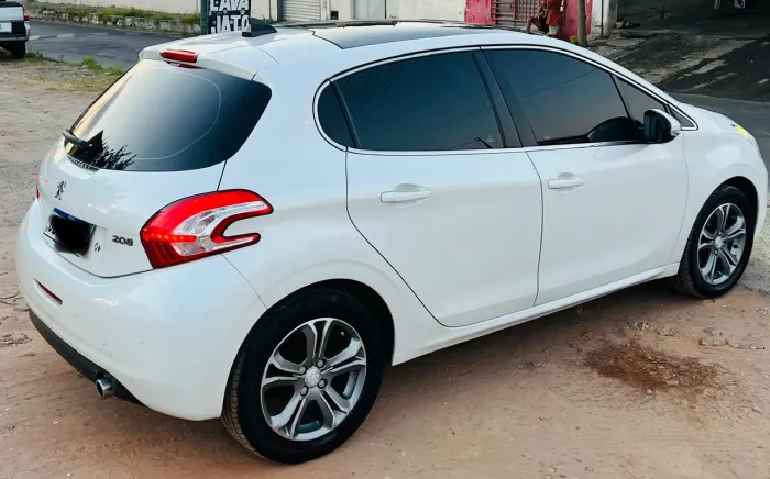 Peugeot 208 Griffe 1.6 Flex 16V 5P Mec. 2014