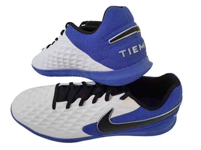 Chuteira nike presente