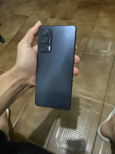 MOTO EDGE 20