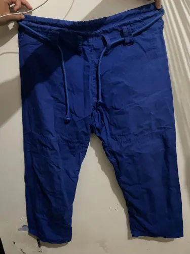 Kimono azul, apenas 2 meses de uso 