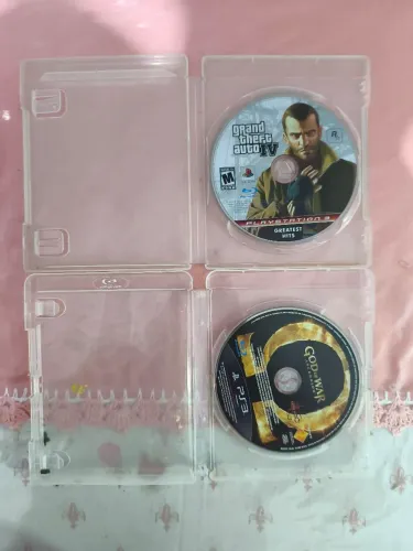 Jogos de PS3/ GTA IV/ God Of War Ascension