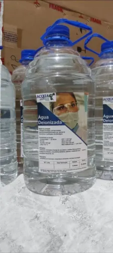 ÁGUA DEIONIZADA / DESMINERALIZADA