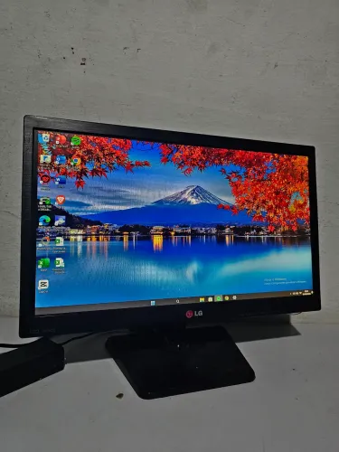 Monitor LG LED 20EN33 20 polegadas excelente estado 