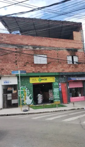 Casa com renda R$ 6400.00 podendo chegar a R$ 12.000