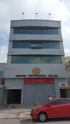 Sala comercial no Valqueire 