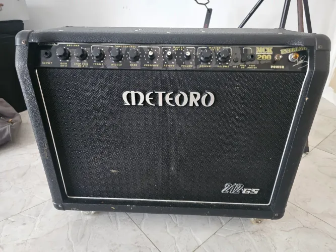 Amplificador Metroro MCK 200 Extreme