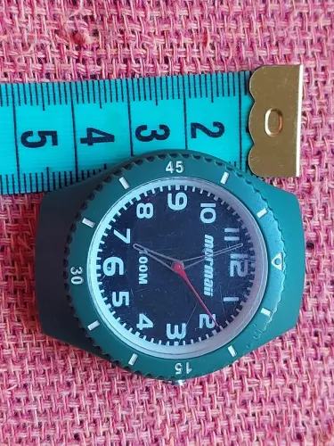 RELÓGIO ANTIGO MORMAII FUNCIONA SEM PULSEIRA SÓ VENDA NÃO TROCO POR NADA 
