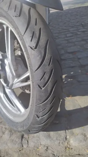 Pneus 110/70-16 e 130/70-16