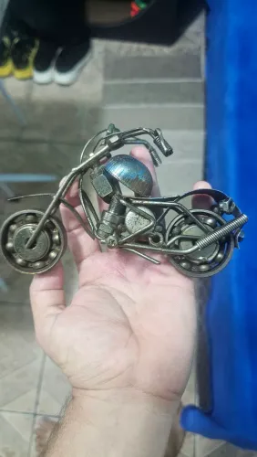 Miniatura moto de ferro
