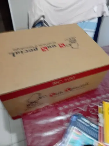Vendo uma máquina de corte de disco de 4" marca sum especial.