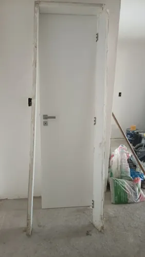 Porta pra banheiro