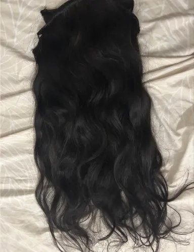 Cabelo humano indiano 200 gramas 65 centímetros na tela