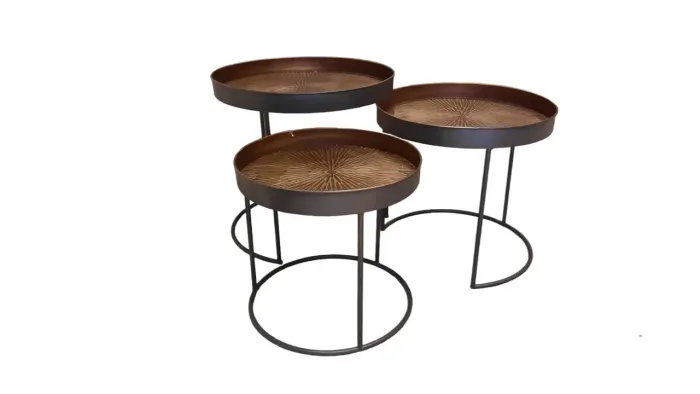 Trio de Mesas Decorativas em Metal Dourado - Sofisticação e Versatilidade!