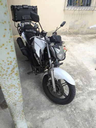 Fazer 250 Branca