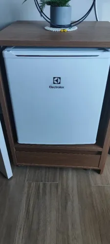 Vendo frigobar da Electrolux