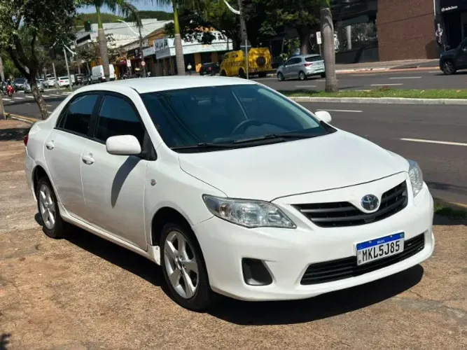 Toyota Corolla GLI 1.8 Flex 16V Aut. 2014