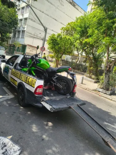 Reboque de motos 24h  Niterói Sg RJ  fretes mudanças 
