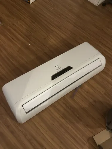 Unidade interna Ar Condicionado Electrolux QI12R
