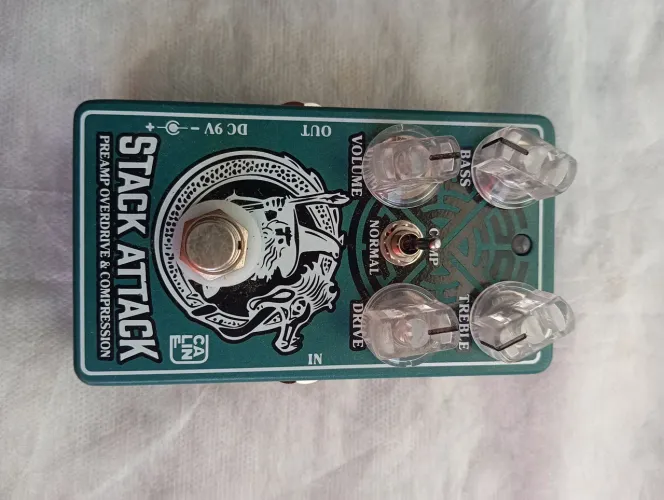 Pedal compressor, drive e pré amo.