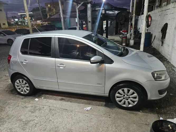 Volkswagen Fox 1.0 MI Total Flex 8V 5P 2013