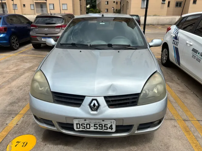 Renault Clio Sed. Privilège Hi-flex 1.6 16V 4P 2007