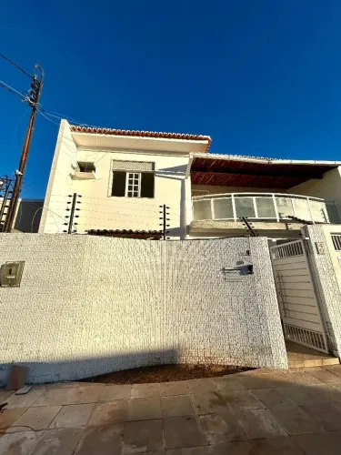CASA À VENDA OU PARA LOCAÇÃO COMERCIAL, BAIRRO SÃO JOSÉ! VENDA 850.000,00 ALUGUEL 6.500