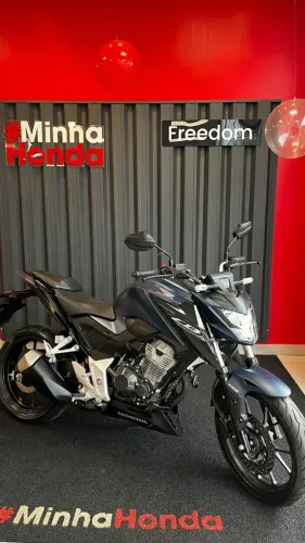 Honda CB 2025 300f Twister Flex