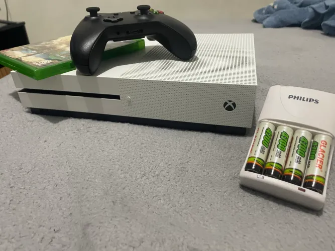 Xbox One S 1Tb