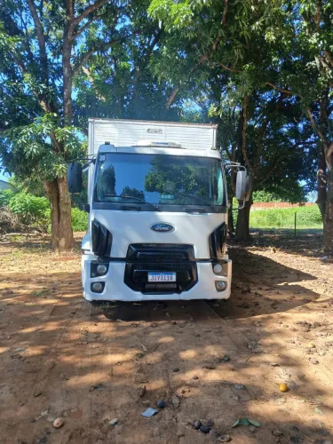 vendo ágil caminhão baú ford 13/17
