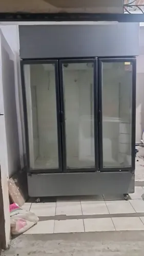 Refrigerador expositor Gelopar 