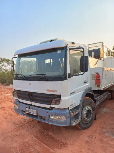 CAMINHÃO COMBOIO ATEGO 1418 4MIL LITROS