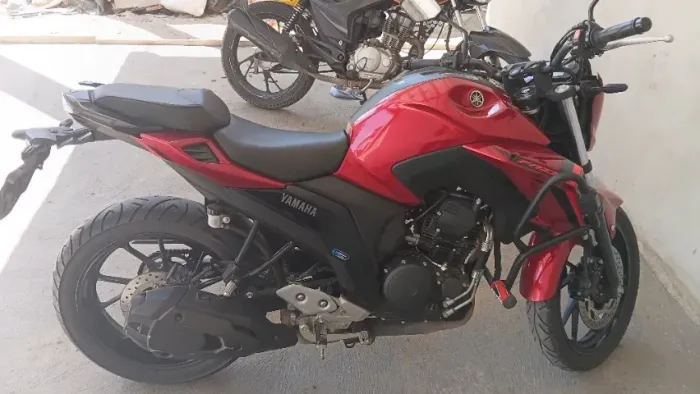 Fz25 connected