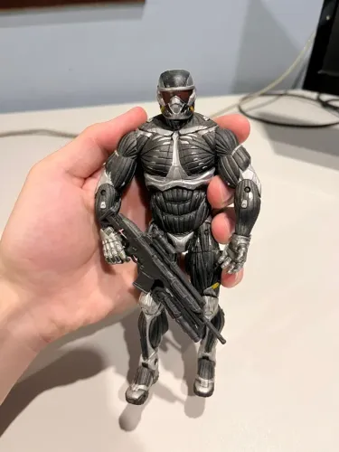 Boneco Crysis