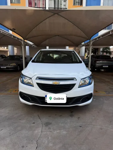 Chevrolet Onix Hatch LT 1.0 8V Flex Power Mec. 4P 2015