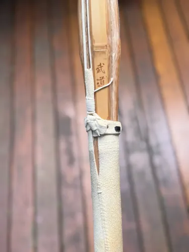 Kit Kendo: 2 Shinais de Bambu + 2 Tsubas + Capa de Proteção (Estado de Novo)