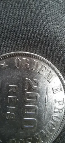 Moeda de 2.000 réis,"0"aberto