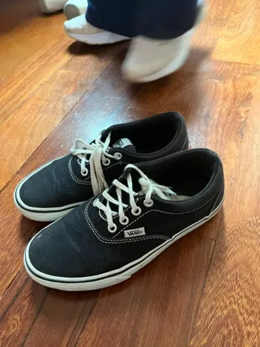 Tênis Vans - 35
