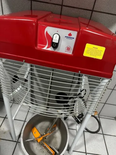 MISTURADOR INDUSTRIAL DE MASSAS 15L PROGAS