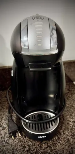 Cafeteira Dolce Gusto SEMINOVA!!! Perfeito estado!