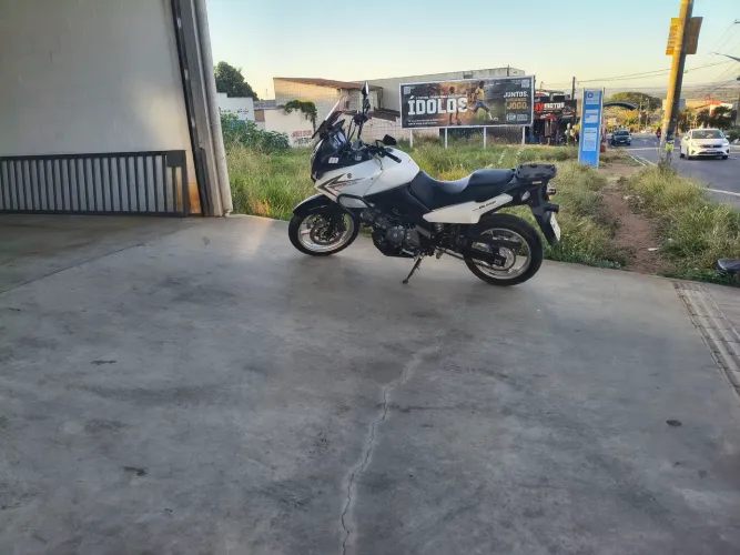 SUZUKI DL650 V-STROM 2011