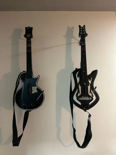 Guitarra Les Paul e Warriors PS3